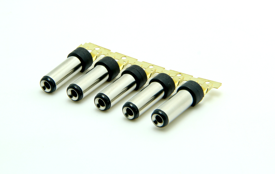 ক্রাম্পিং ব্যারেল টাইপ 10A 12V 5.5 * 2.5 মিমি ওয়্যার 18 AWG - 26 AWG পুরুষ ডিসি পাওয়ার প্লাগ সংযোগকারী